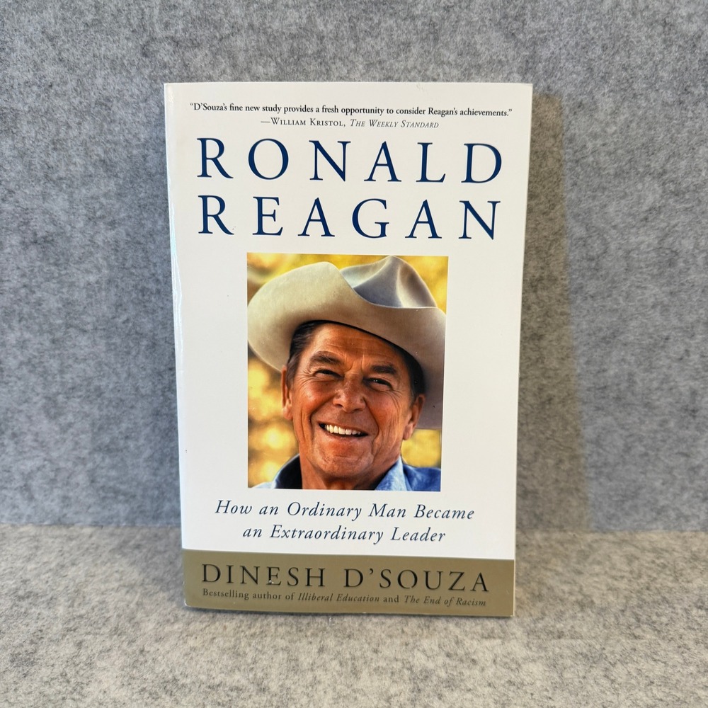 Ronald Reagan: How an Ordinary Man Became an Extraordinary Biography Papberback